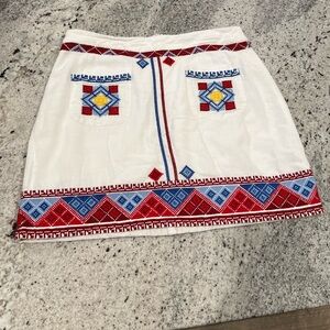 Urban Outfitters Embroidered White Mini Skirt size small